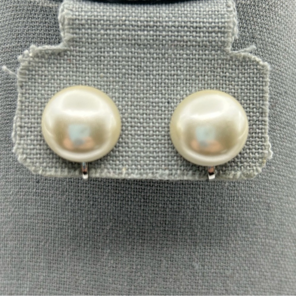 Vintage Large Round White Faux Pearl Screw Back Earrings Silver Tone